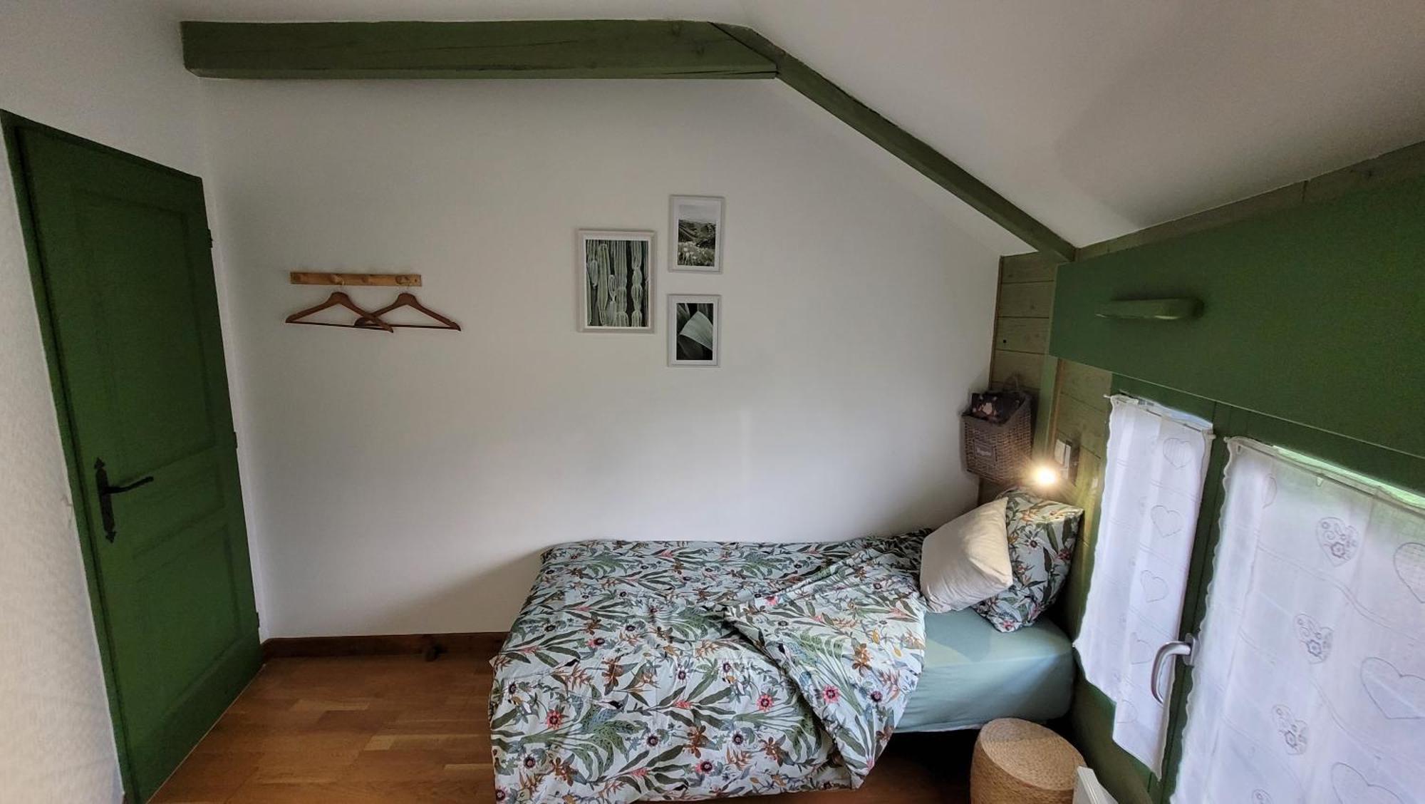 La Maison Ronde Et Ses 2 Cahutes Monthoiron Bagian luar foto