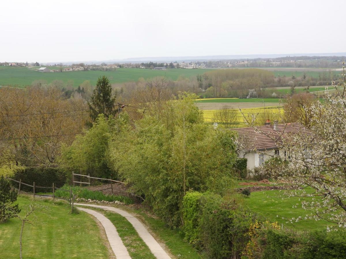 La Maison Ronde Et Ses 2 Cahutes Monthoiron Bagian luar foto